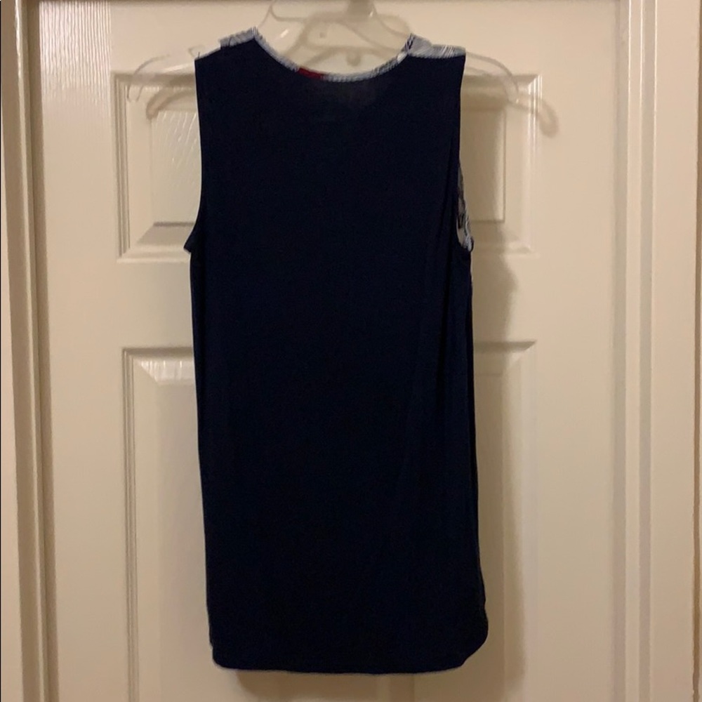 Merona floral sleeveless shirt. - Picture 4 of 6
